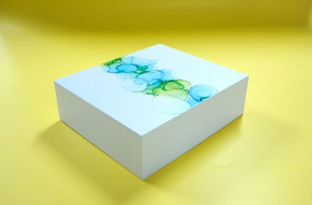 Vカット貼り箱　水彩柄　白い大きな箱　UVプリンター